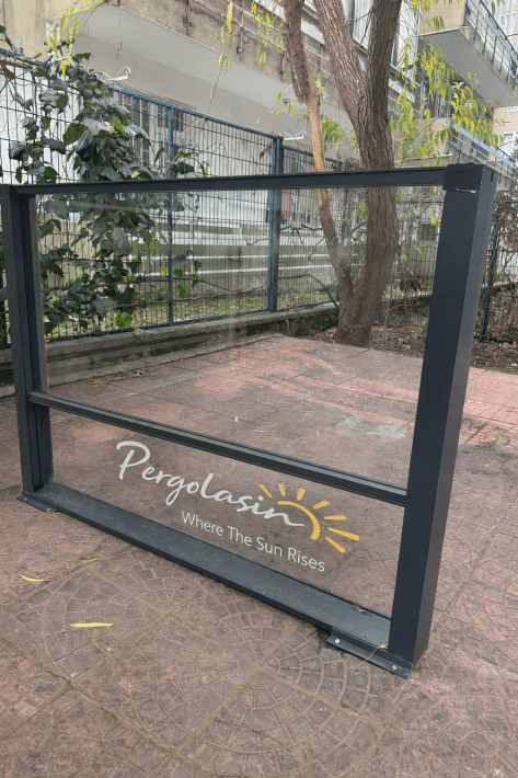 Üsküdar rüzgar kırıcı pergola sistemleri