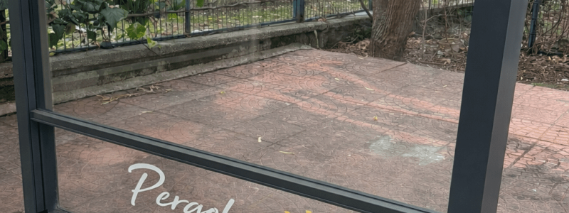 Üsküdar rüzgar kırıcı pergola sistemleri