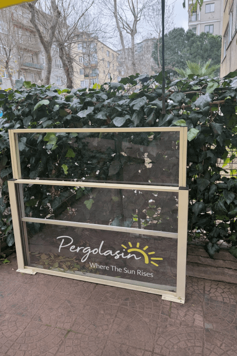 Ataşehir rüzgar kırıcı pergola sistemleri